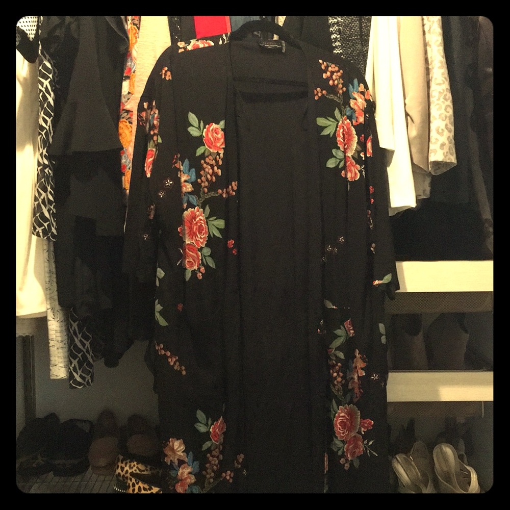 Dress Forum Floral Cardigan